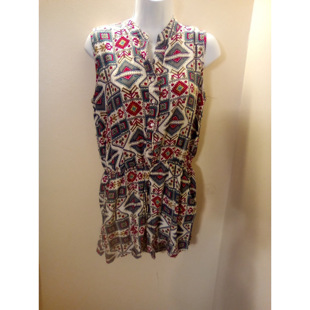 ICON APPAREL ROMPER PRE-OWNED SIZE LARGE
